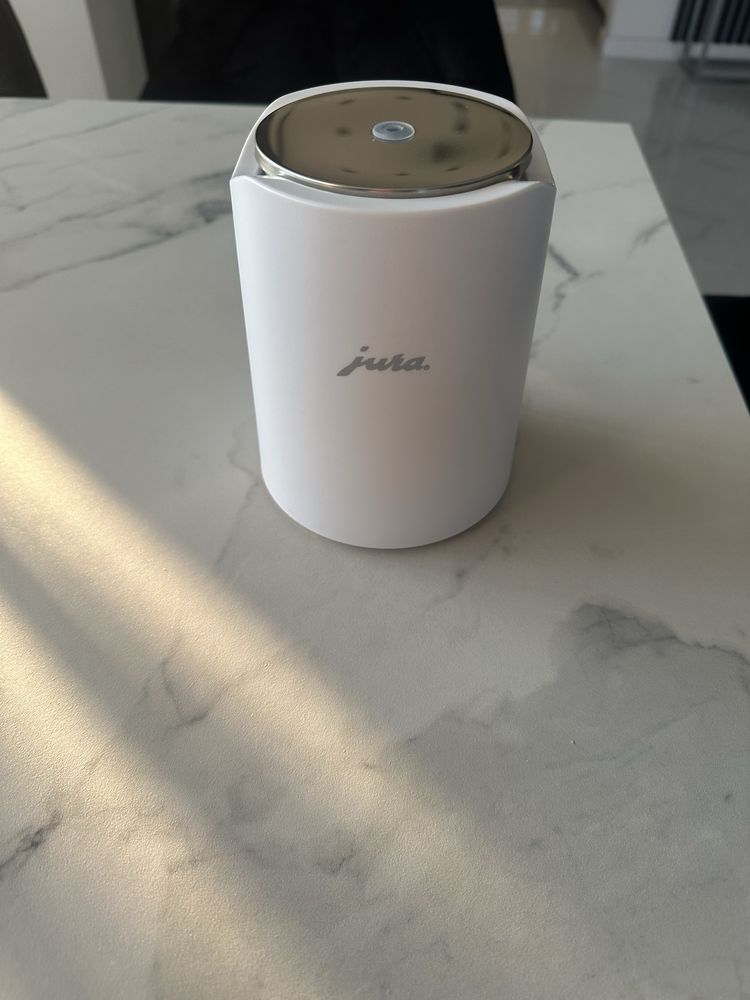 Jura pojemnik + obudowa chłodząca na mleko