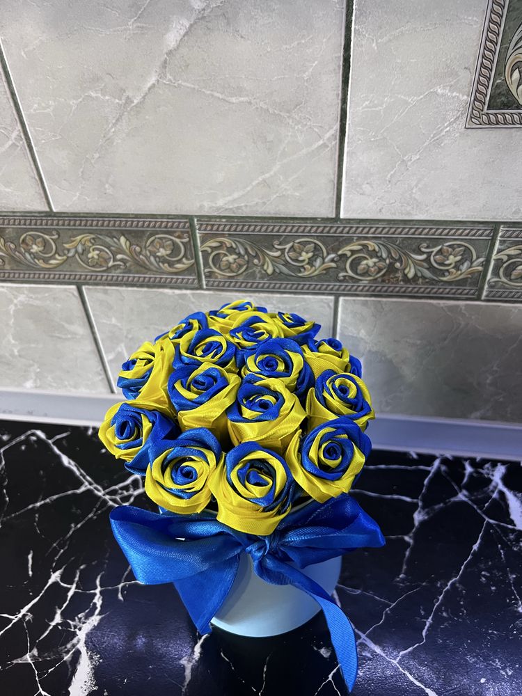 Букет з атлисної стрічки