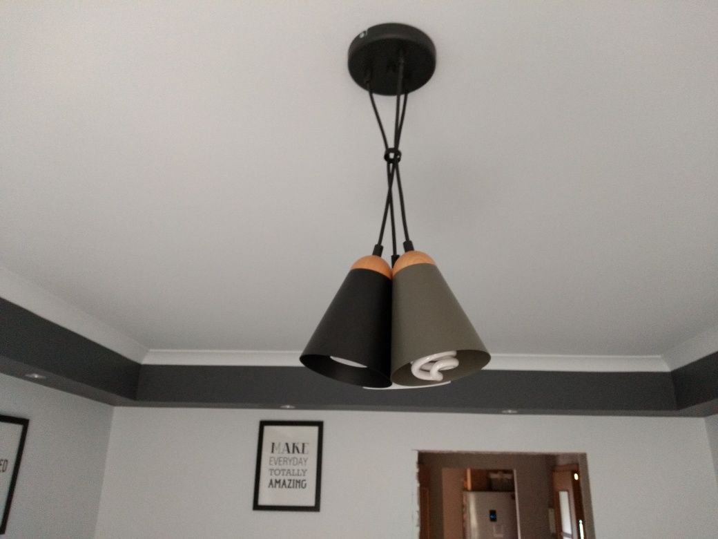 Lampy sufitowe do salonu.