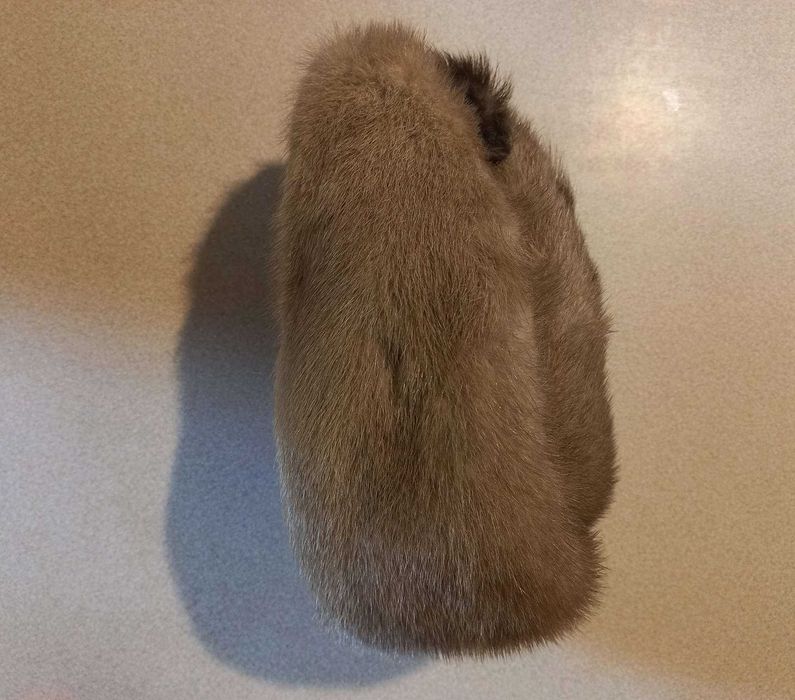 Норкова шапка жіноча