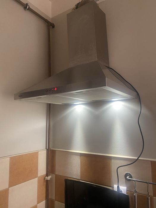 Okap kuchenny kominowy