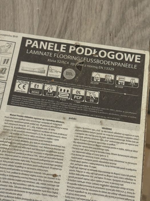 Panele podlogowe zapakowane dąb astral 7 paczek