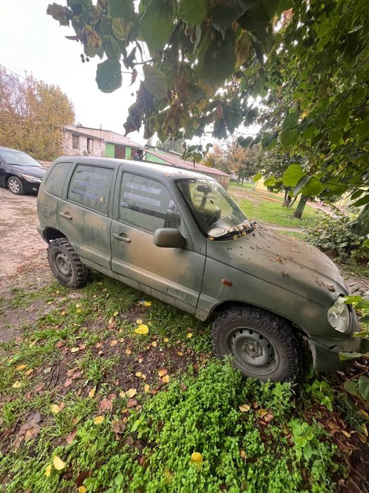 Повнопривідний нива шевролет
