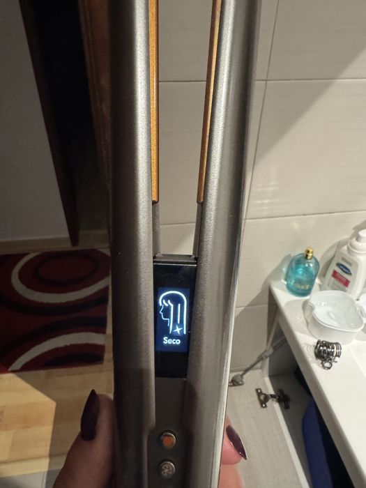 Dyson Airstrait com garantia de 33 meses e caixa