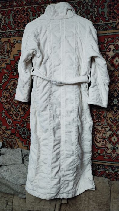 Махровий халат у гарному стані.