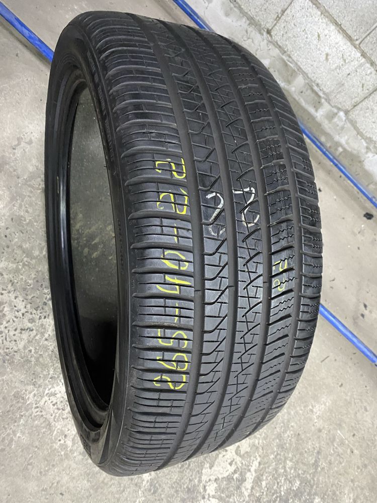 Всесезонні шини 265/40 R22 (106Y) PIRELLI