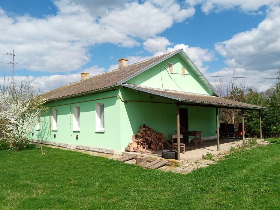 Будинок зі ставком