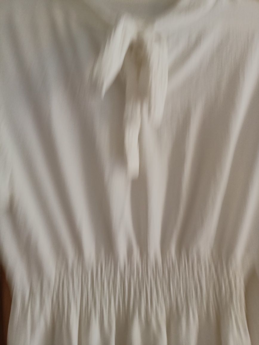 Włoska sukienka vintage długa białą falbana