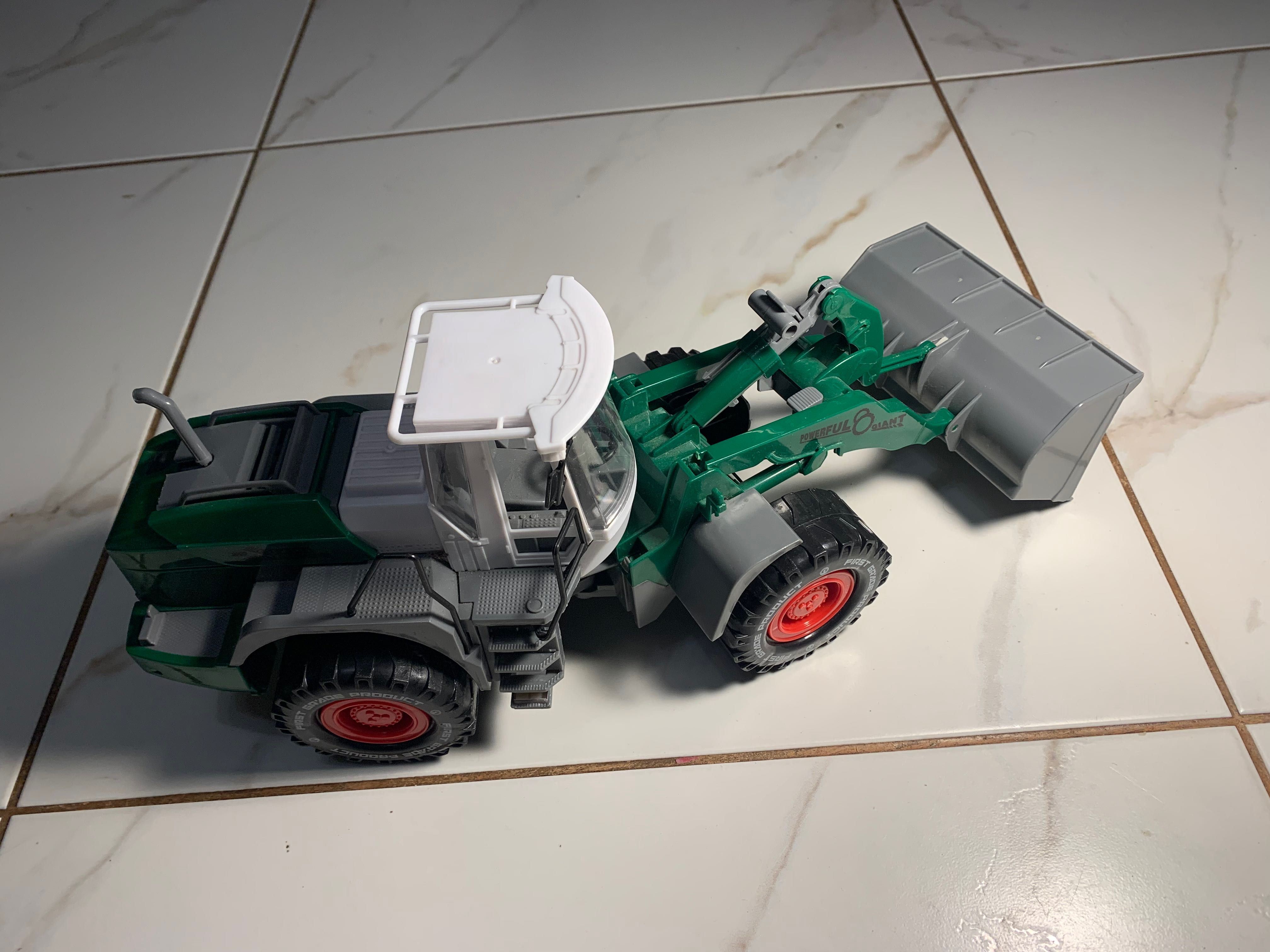 Іграшка трактор  бульдозер