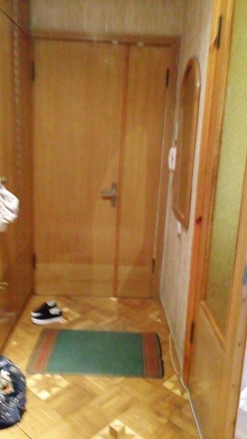 Сдам большую квартиру у метро.