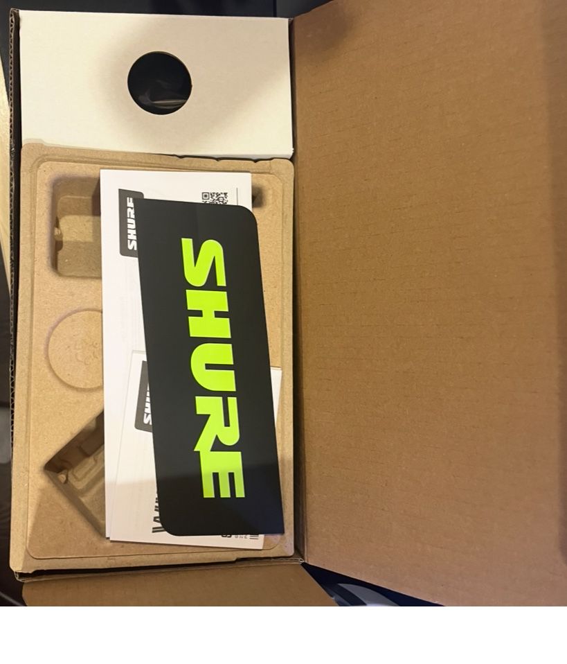 Продаю оригинальный микрофон shure sm7b