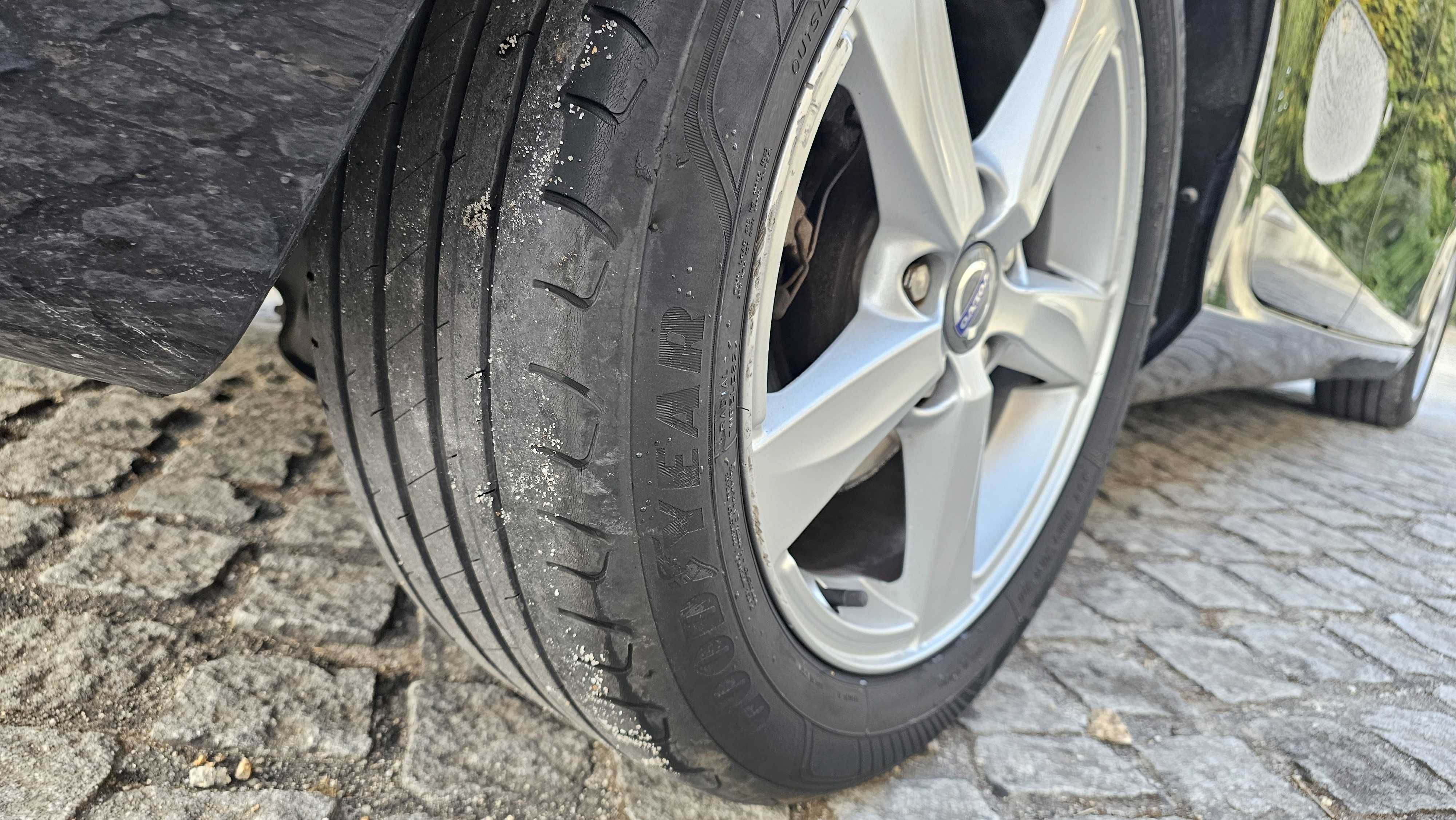 Volvo V40 D3 - 2.0 150cv