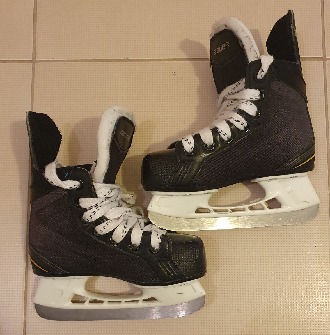 Ковзани bauer supreme 140 розмір 27