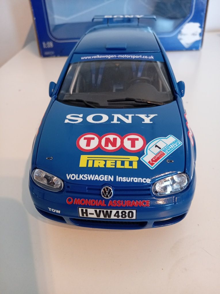 Volkswagen Golf IV GTI Revell 1:18