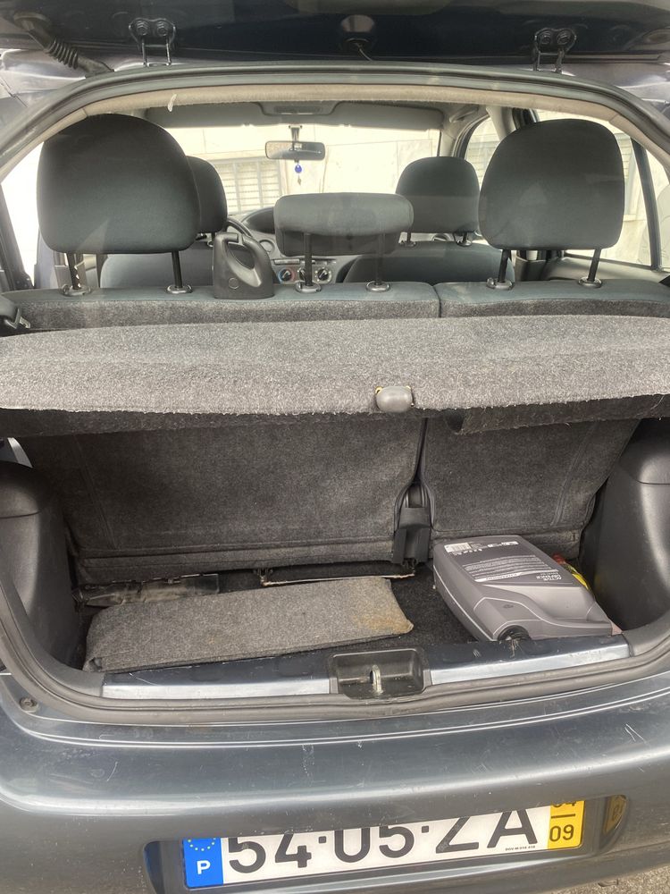 Toyota Yaris  1.0 VTTI de setembro de 2004