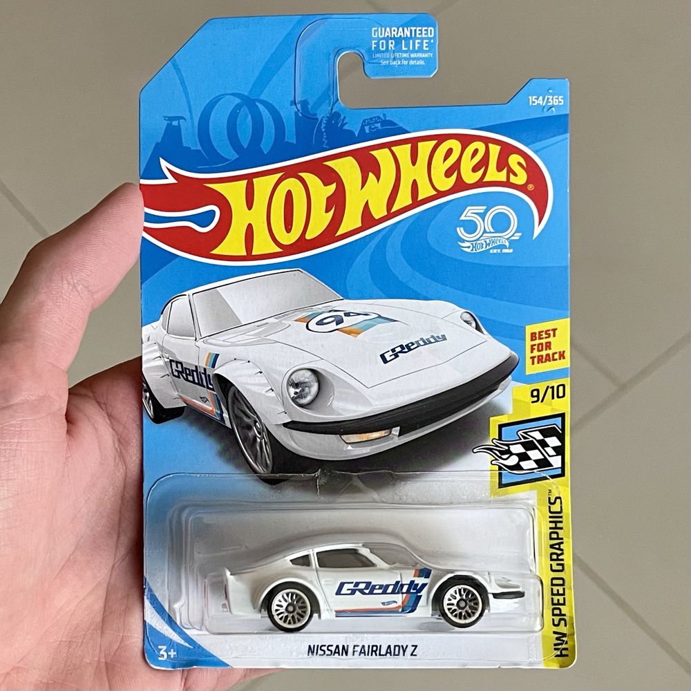 Hot Wheels Nissan Fairlady Z (2018 Mainline, Creddy White)