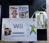 Wii praticamente nova com 2 jogos