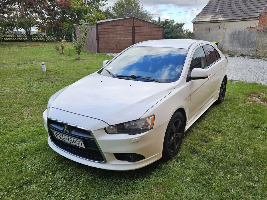 Mitsubishi Lancer Mitsubishi Lancer 1.8 Invite – bezwypadkowy, biały