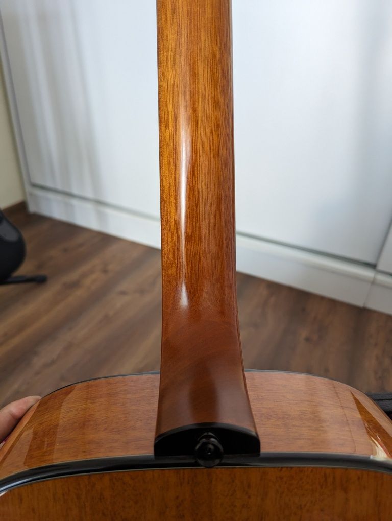 Gitara akustyczna LAG T66D