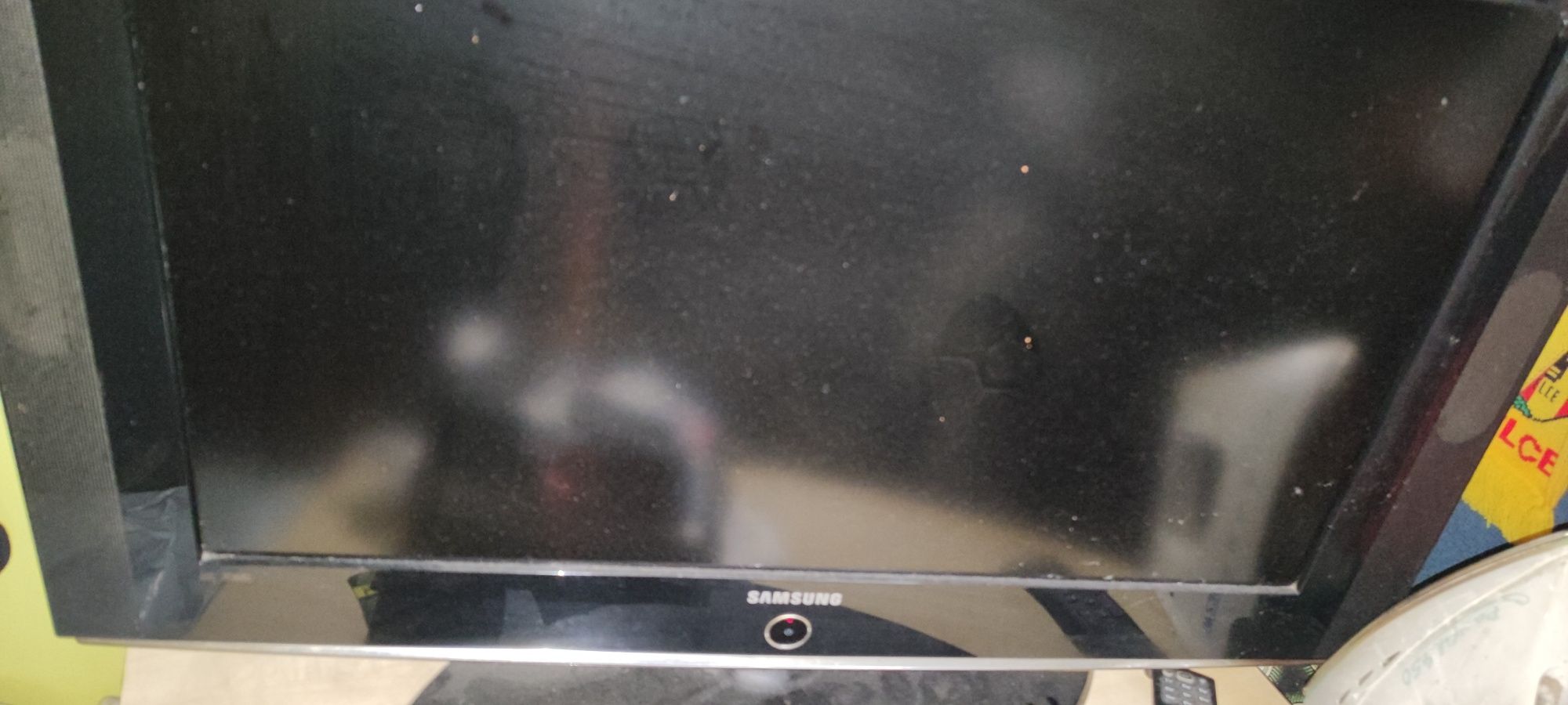 Telewizor Samsung 32 całe LCD odbiór osobisty