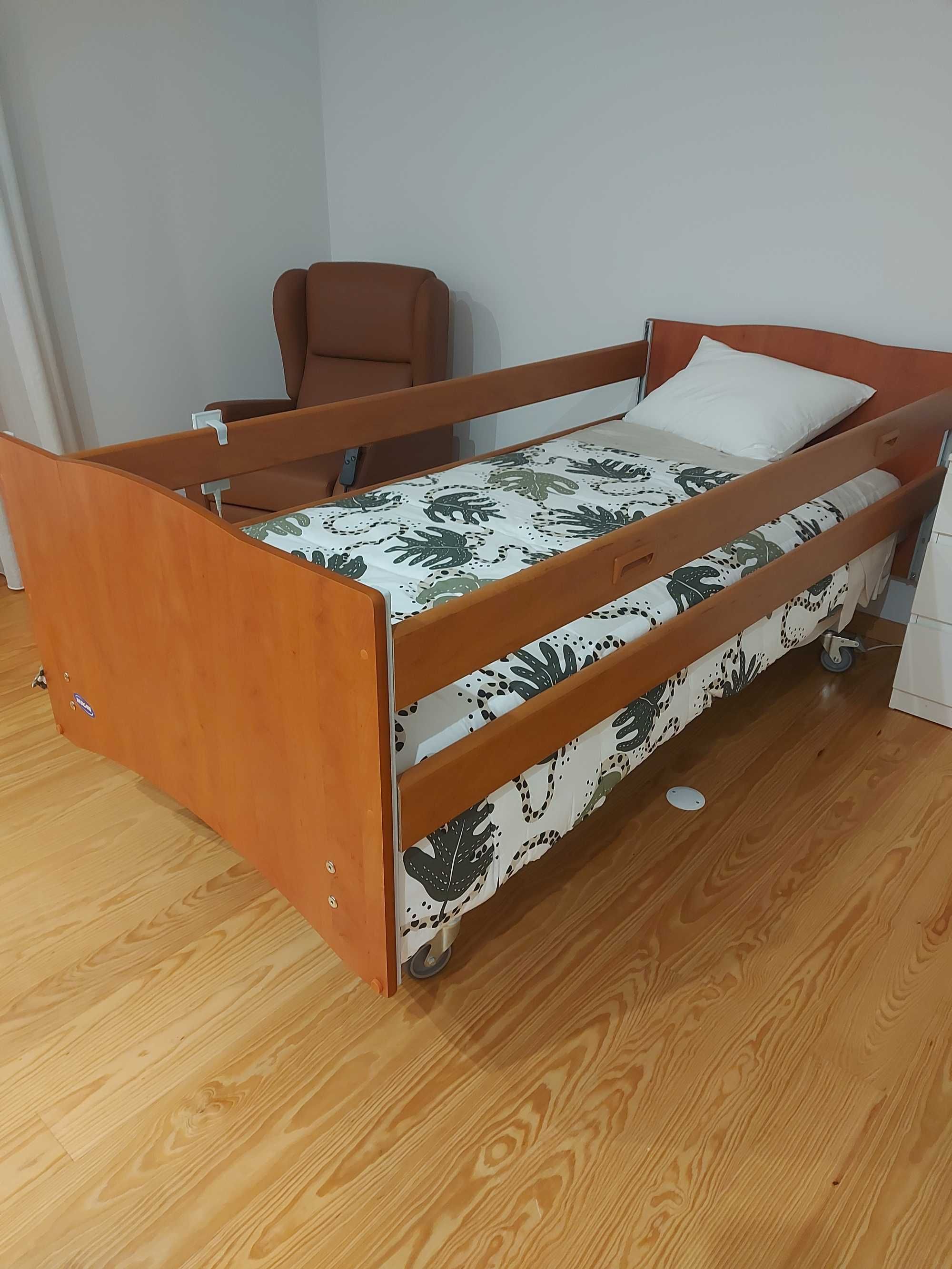 Cama articulada elétrica como nova