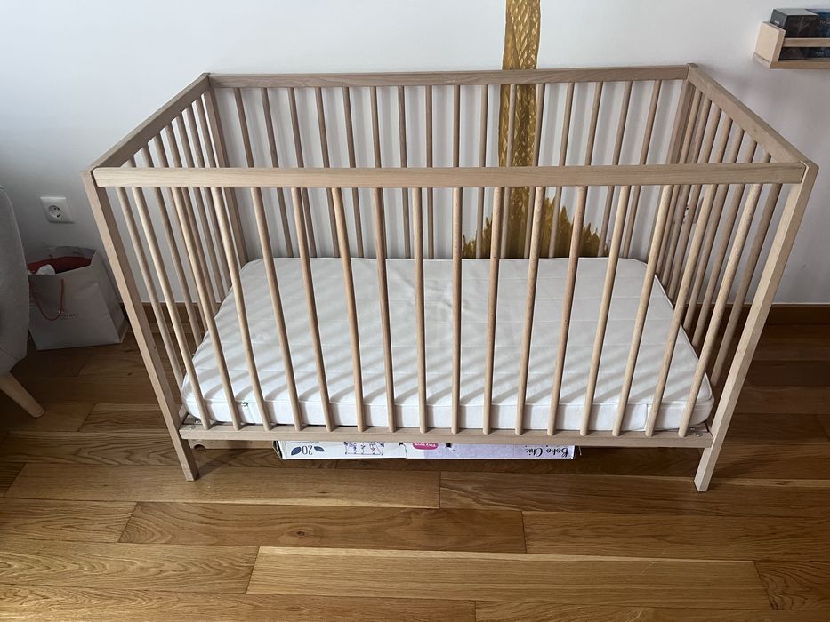 Berço Ikea com colchão
