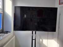 Telewizor Hitachi 65HK5600 4k Smart Tv ze stojakiem