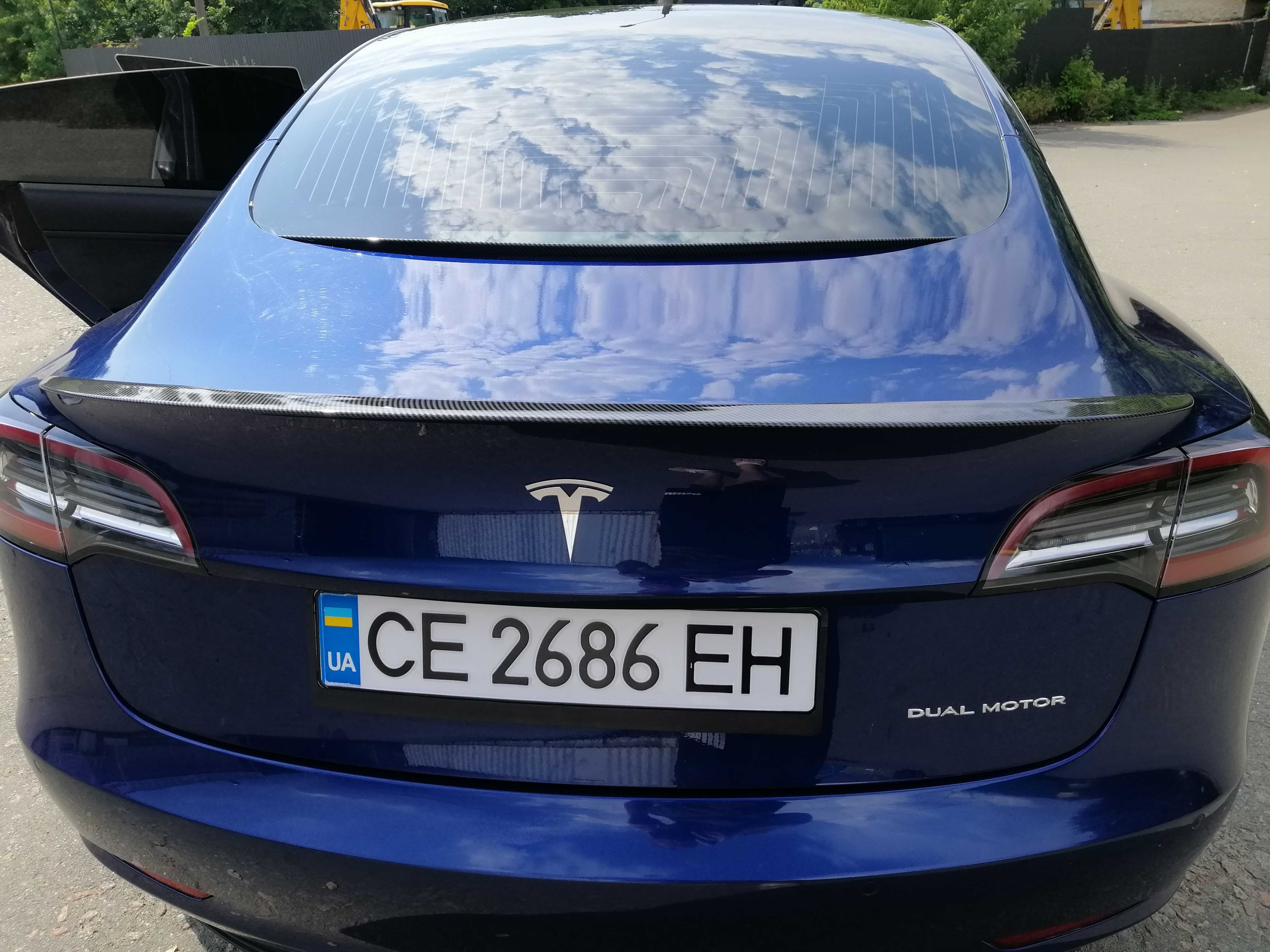 Задний спойлер на низ заднего стекла для Tesla Model 3 2016+ карбон