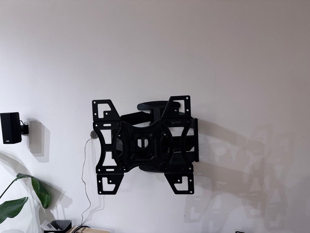 Uchwyt Reinston EU021 od 40" do 70" Max 45kg