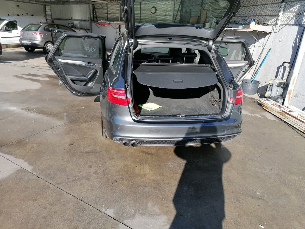Audi A4 2.0 TDI S Line