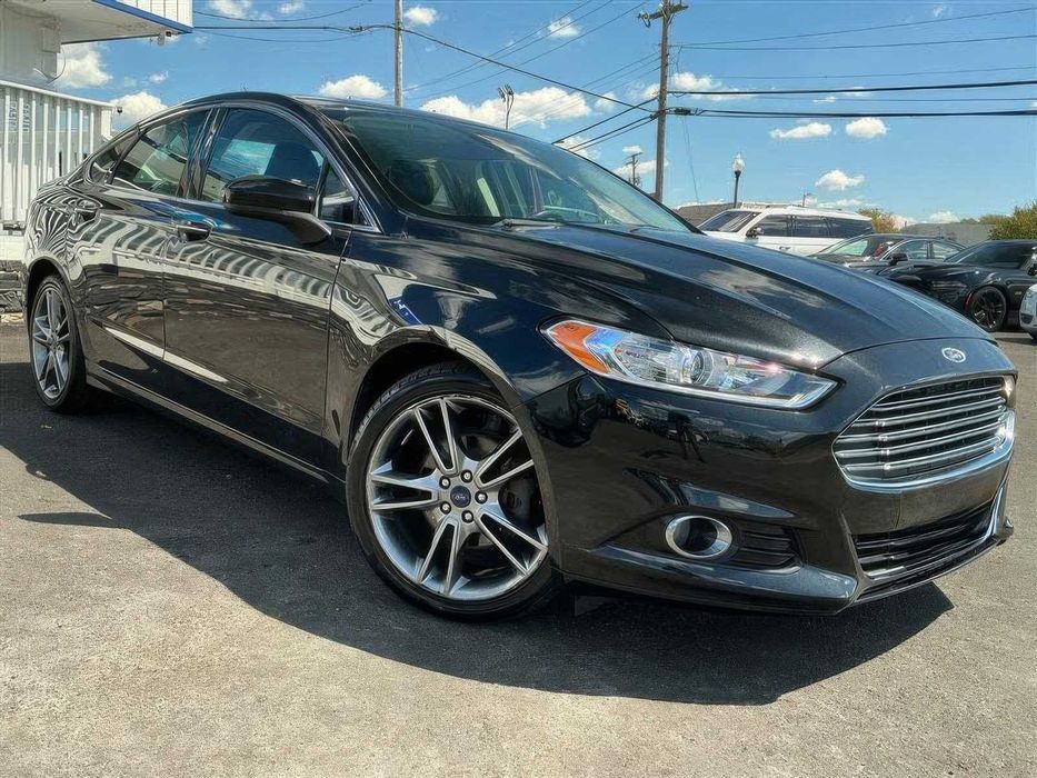 Ford Fusion Titanium      2015