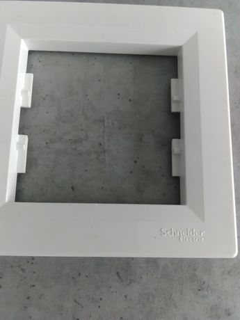 Рамки з-під розеток вимикачів білі одинарні шнайдер Schneider Electric