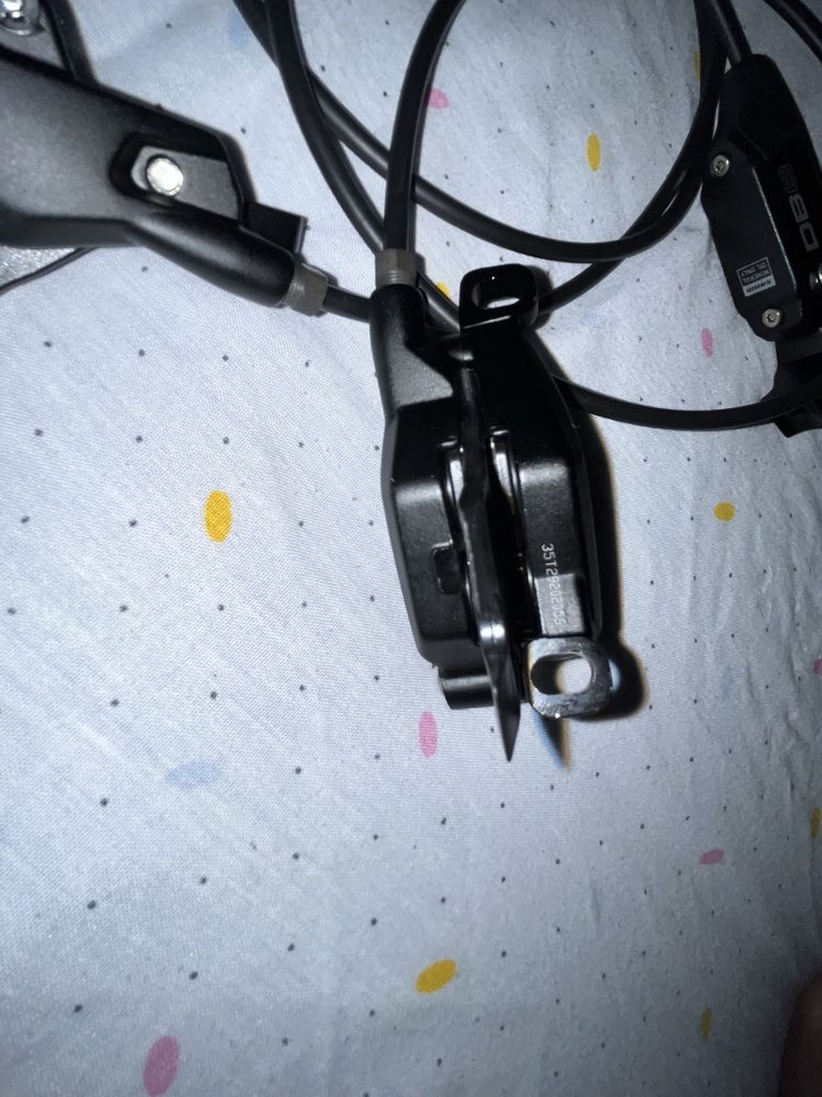 Par de travoes hidraulicos sram db8 4 pistoes