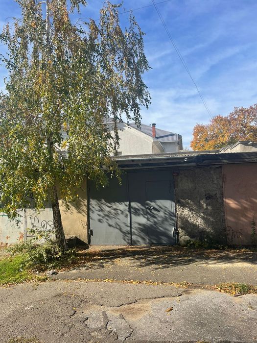 Гараж с ремонтом в центре
