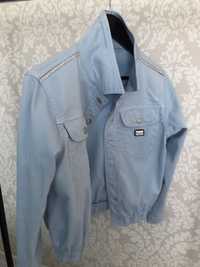 Куртка джинсова, блакитна р. 48.