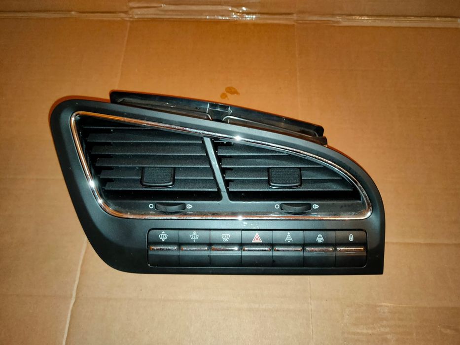Lampy przednie zderzak Peugeot 3008 i 5008