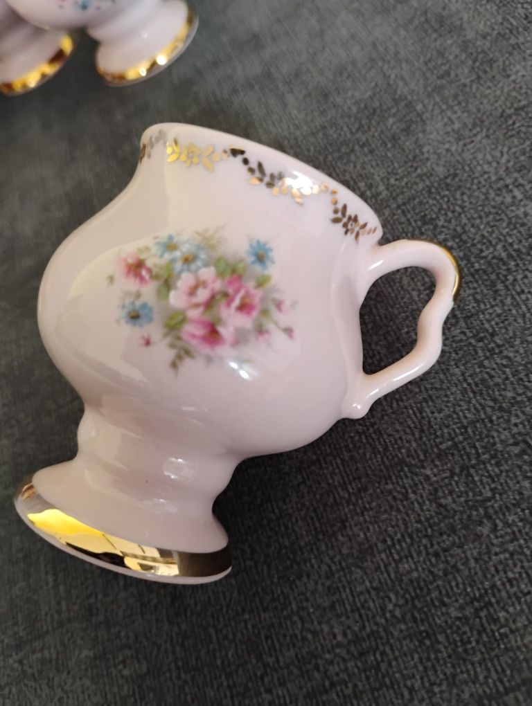 6 kieliszków różowa porcelana