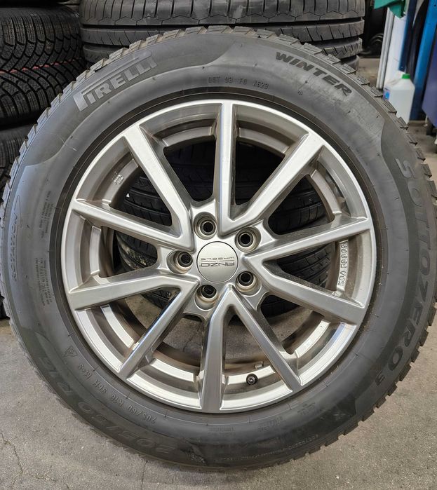 Alufelgi z oponami zimowymi Pirelli 16"  Skoda Kamiq, Scala stan bdb