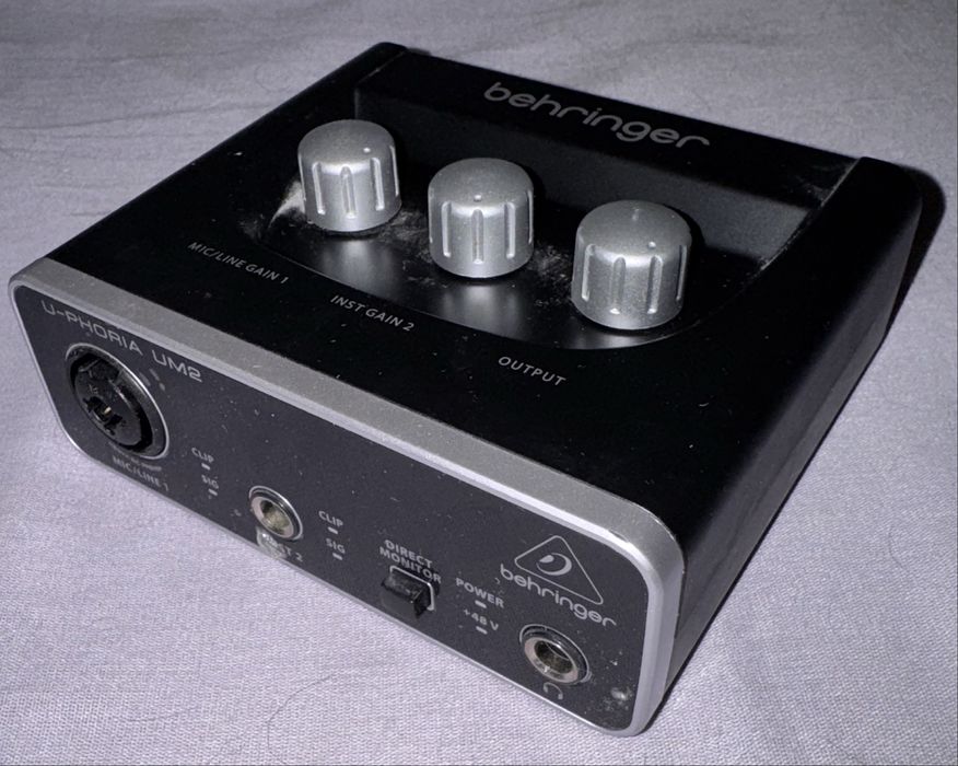 Interfejs audio Behringer U-Phoria UM2