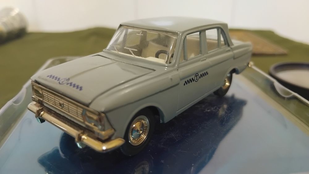 Модель 1/43 Москвич 408-Такси-Идеал! СССР