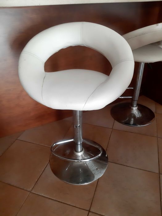 Banco alto de balcão