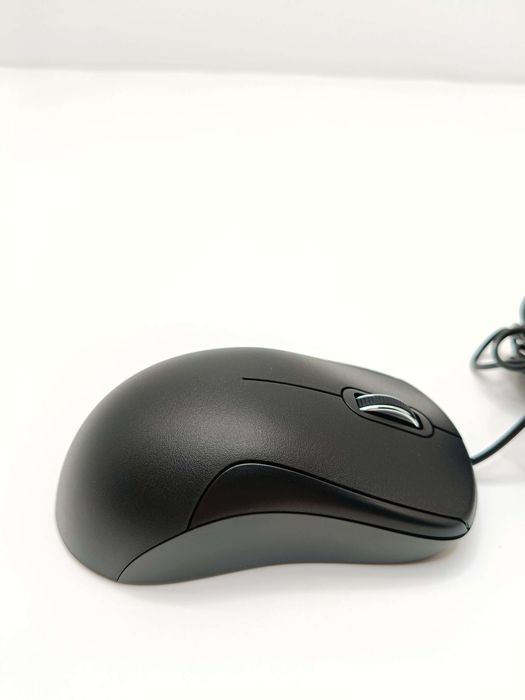 Amazon Basics Cicha przewodowa mysz USB z 3 przyciskam