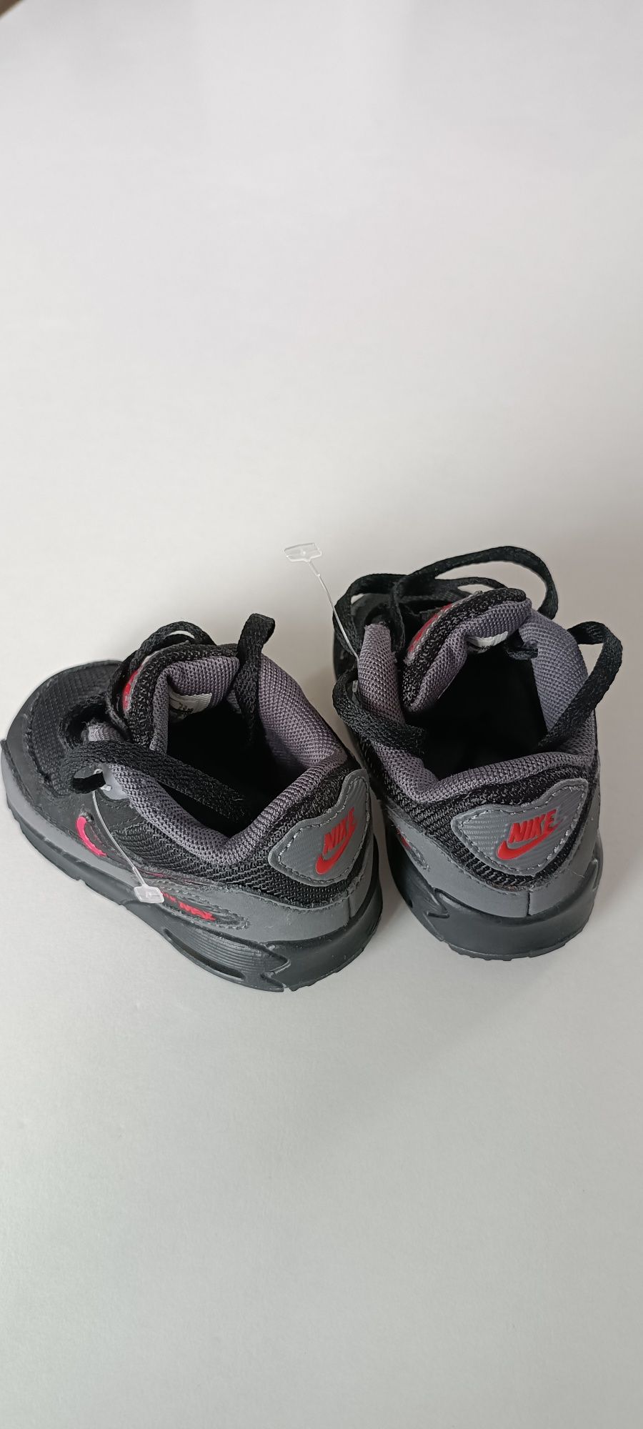 Nowe Nike Air Max niemowlęce.