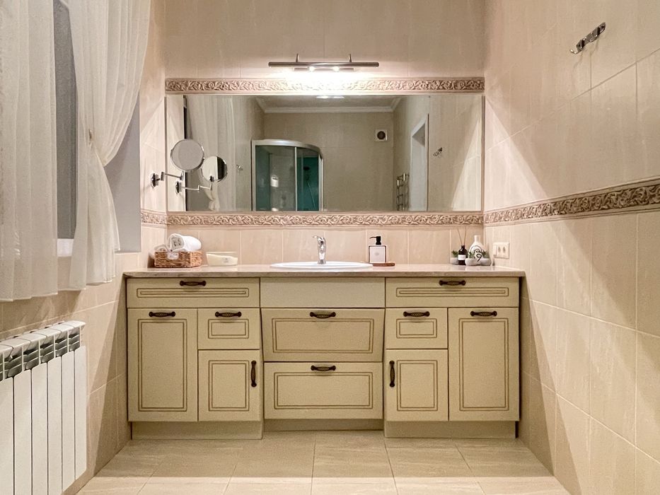 Надійність, тепло, укриття — дім для спокійного життя у Києві