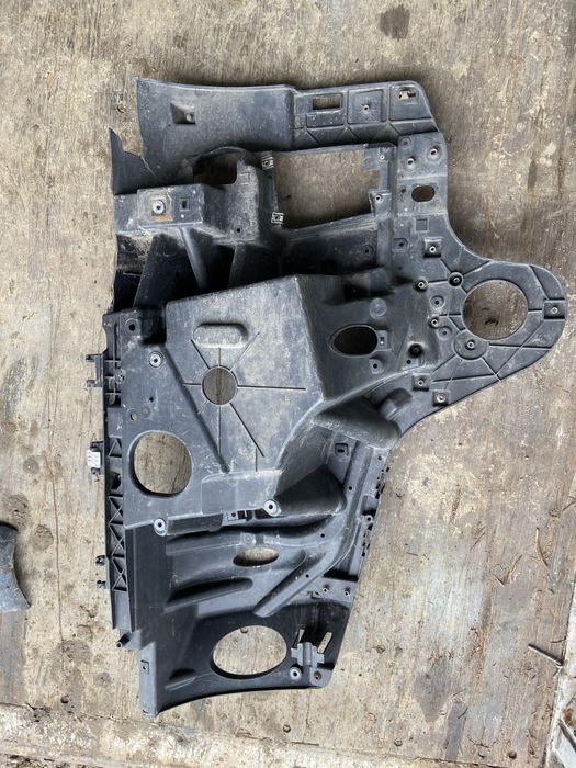 Mercedes mp4 okular garnek obudowa lampy lewe i prawe