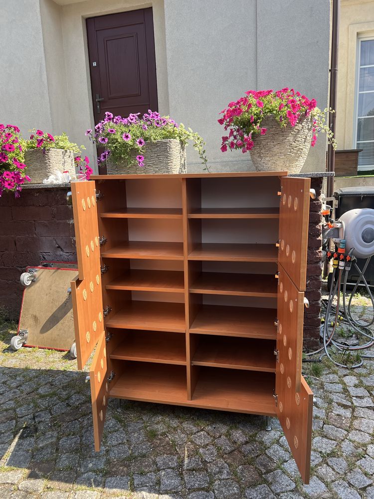 szafa na buty/szafka z półkami, mocna solidna, 20 sztuk