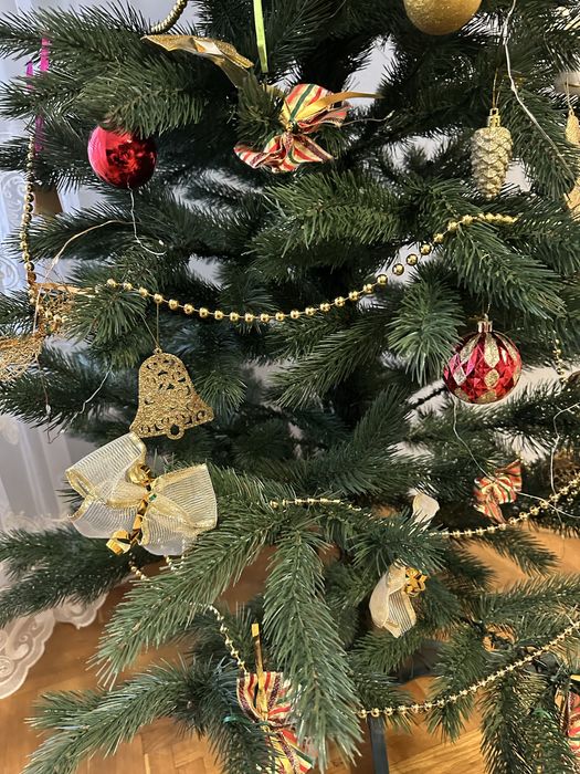 Ялинка зелена штучна