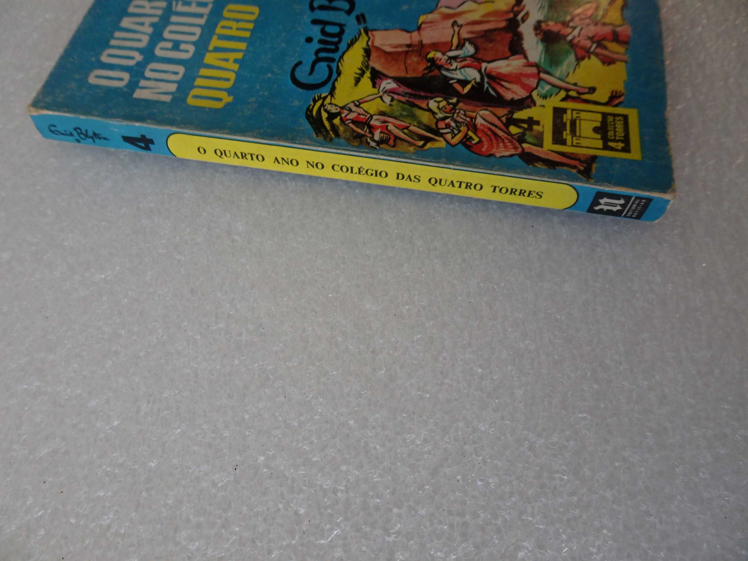 Livro Enid Blyton - O quarto ano no colégio das quatro torres