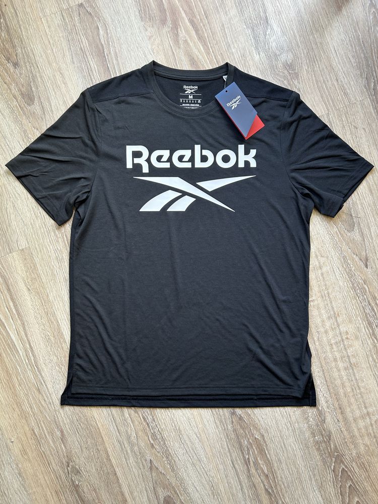 Футболка Reebok (унісекс) оригінал, нова, розмір М.