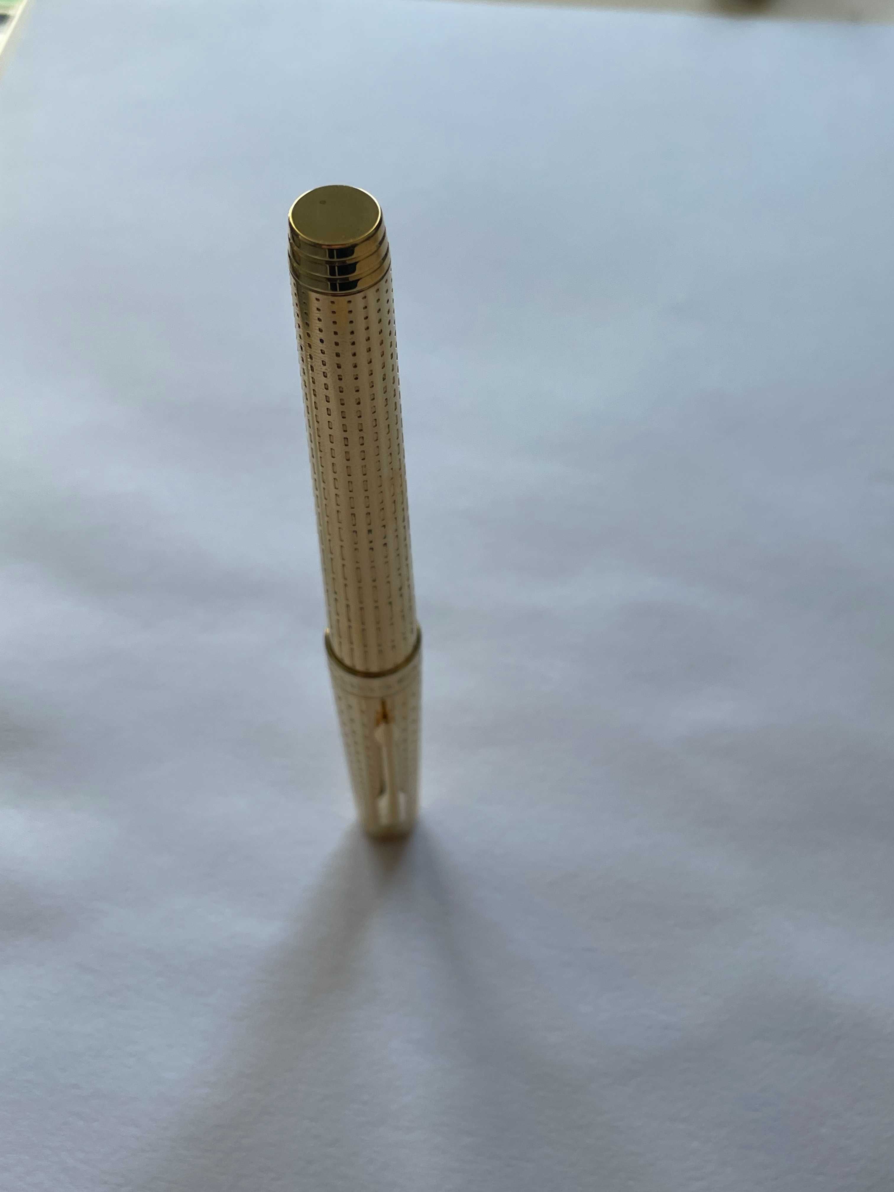 Pióro wieczne Parker Premier Graduated Chiselled - M